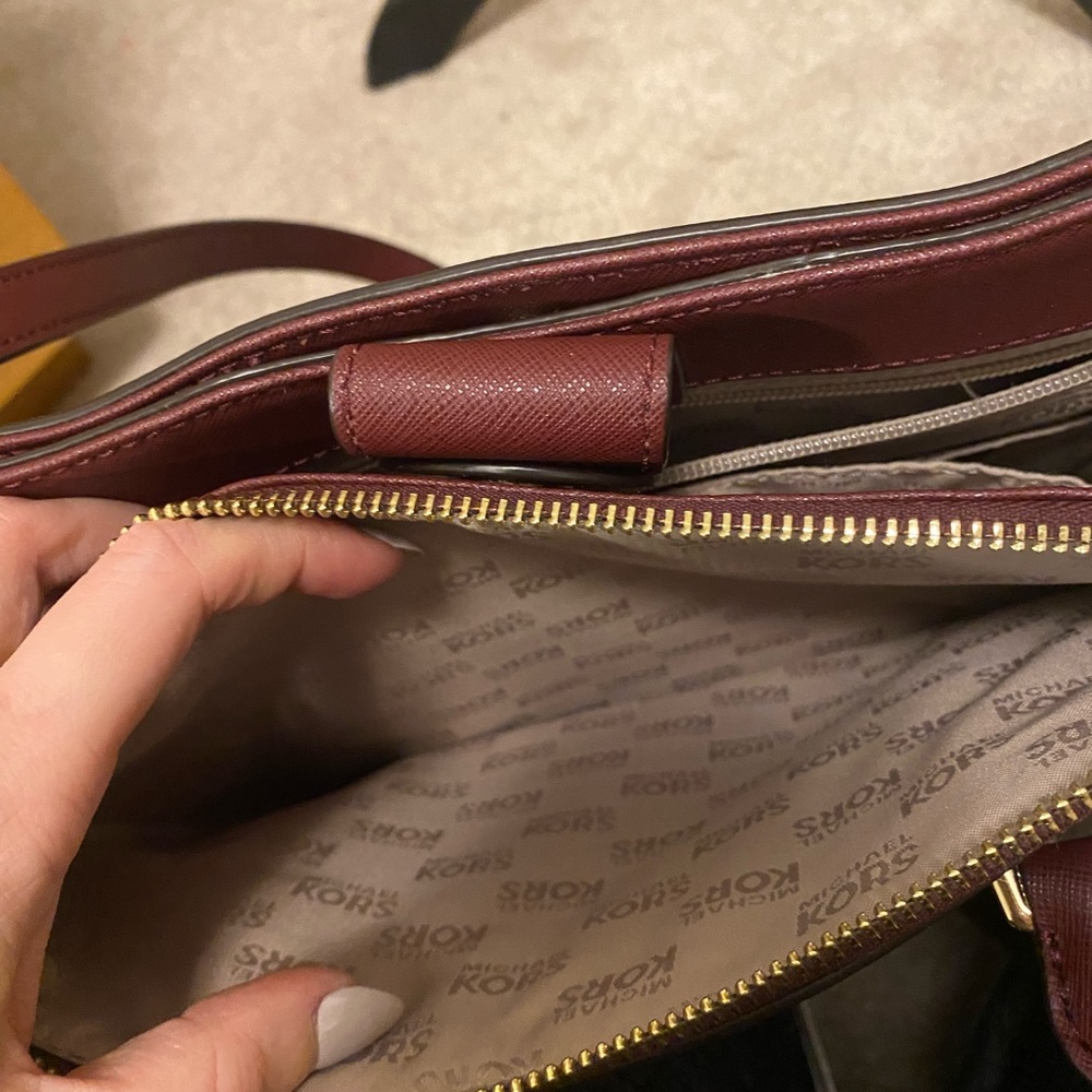 Michael Kors Crossbody - Picture 10 of 10